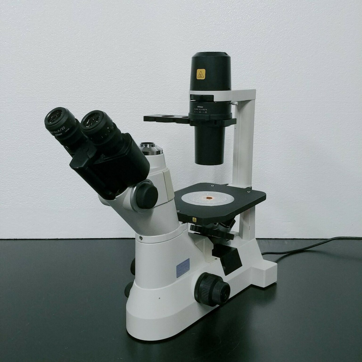 Nikon Microscope Eclipse Ts100 Inverted With Phase Contrast And